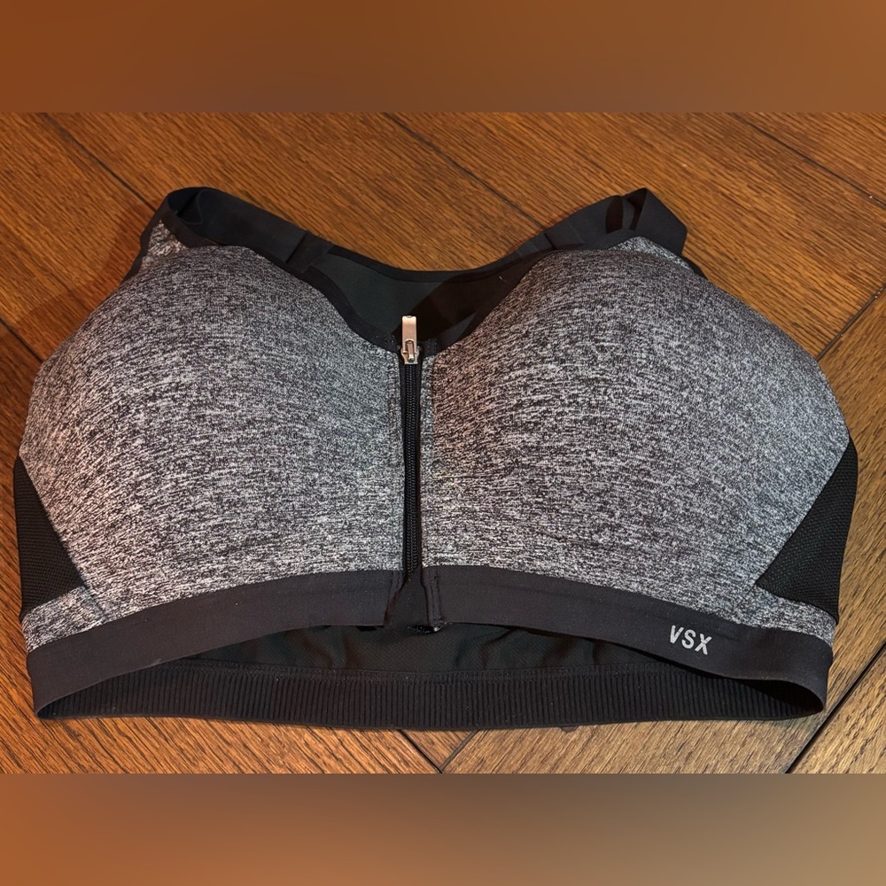 Victoria’s Secret Sport Bra 38C